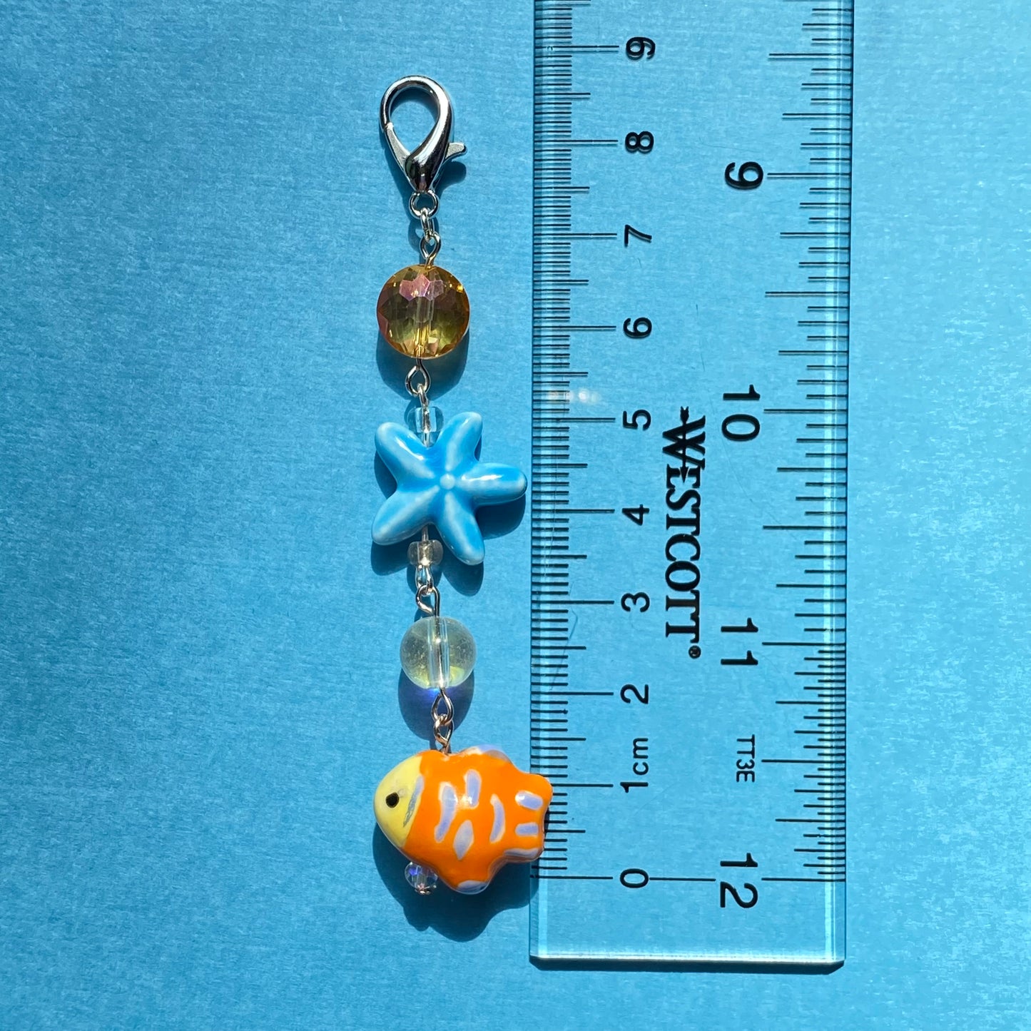 Tropical Frutiger Aero Clown fish keychain, silver