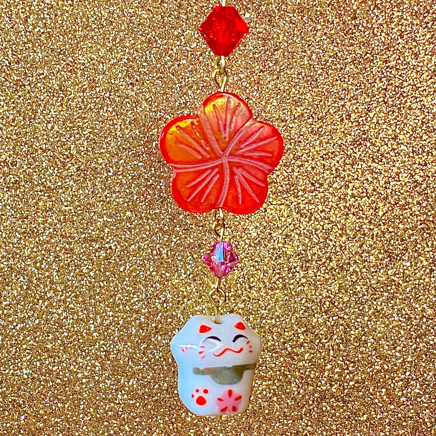 Maneki-Neko Lucky Cat new years keychain , gold