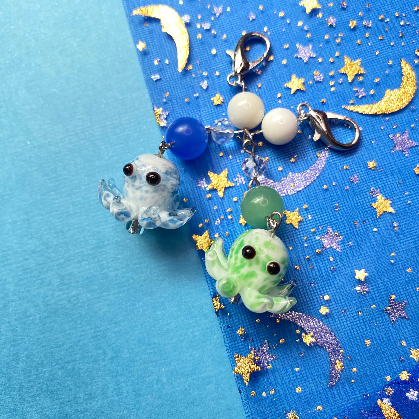 Green or blue deep sea octopus keychains, Silver