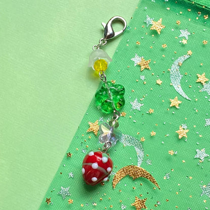 Garden strawberry keychain, silver