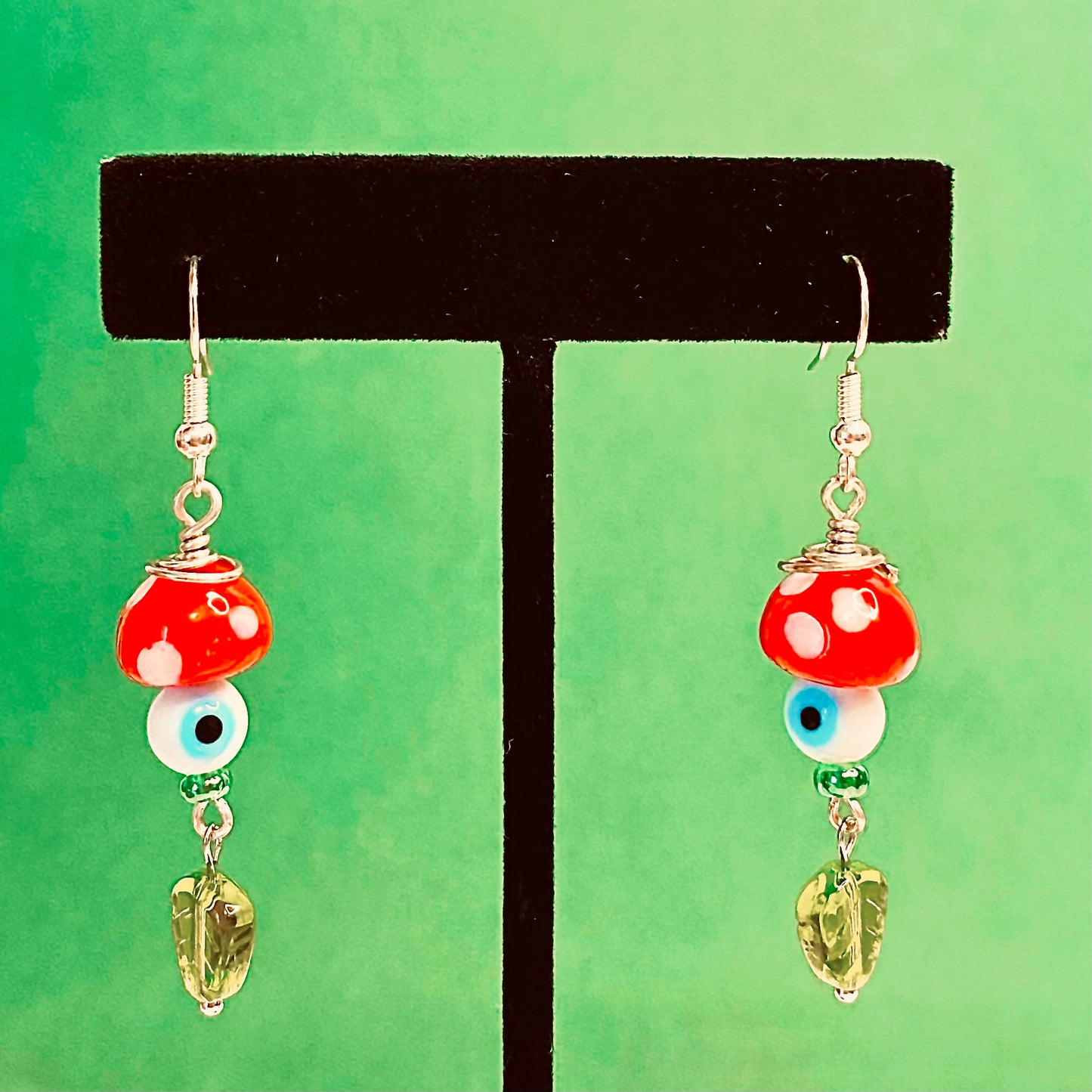 Trippy Toadstool pendant and earring set silver