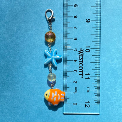 Tropical Frutiger Aero Clown fish keychain, silver