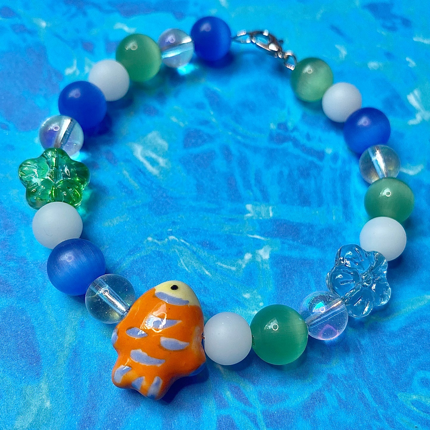 Frutiger Aero Gold fish bracelet