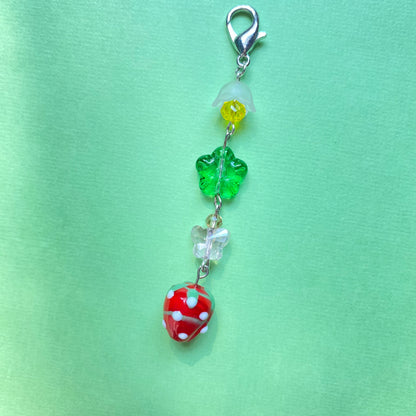 Garden strawberry keychain, silver