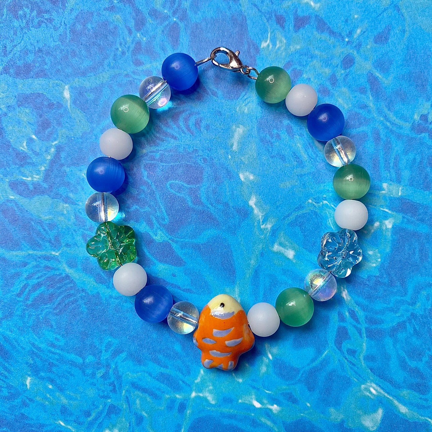 Frutiger Aero Gold fish bracelet