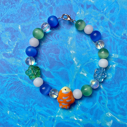 Frutiger Aero Gold fish bracelet