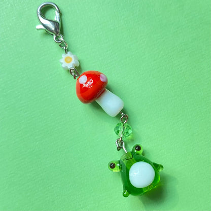 Red Mushroom Frog keychain, silver