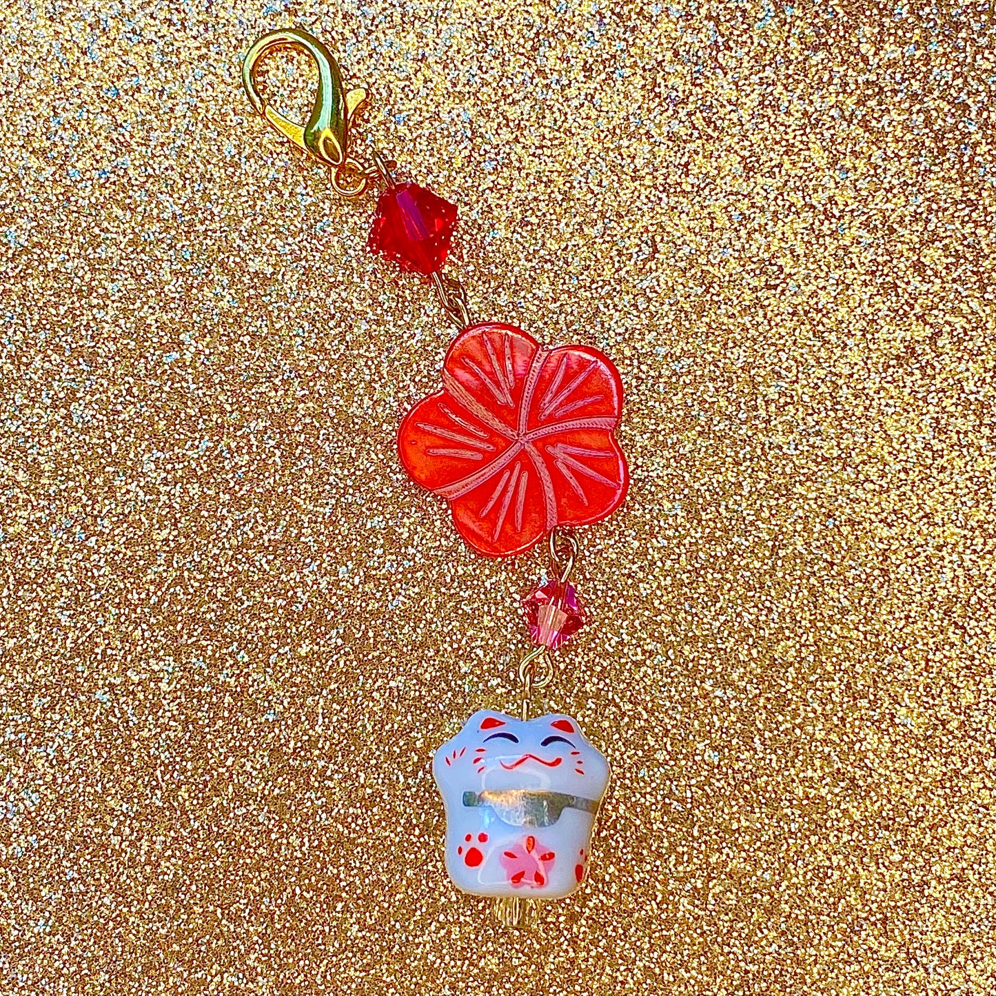 Maneki-Neko Lucky Cat new years keychain , gold